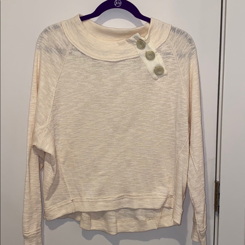 Peach sweater/top